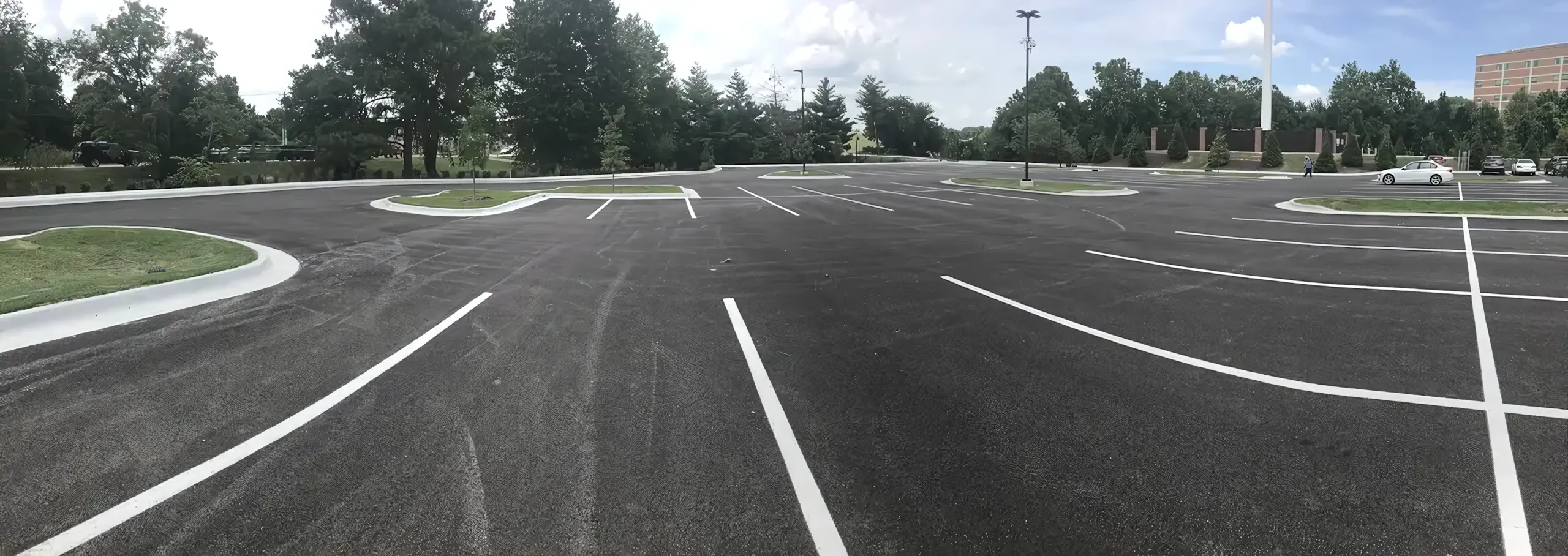 Professional supporting services by Tomlinson Asphalt showing quality finishing work and project completion